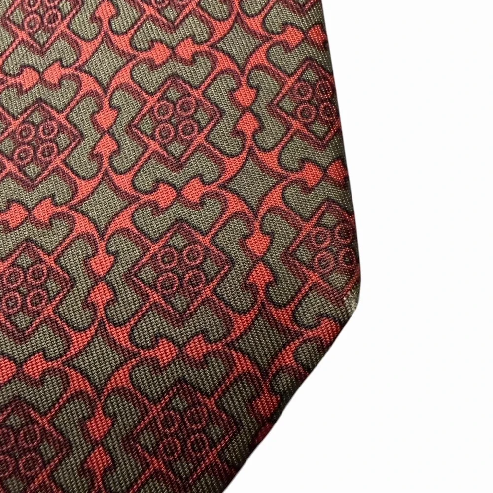 Hermes Men's Tie Geometric Anchor Chains Red Silk 679 OA 3.75